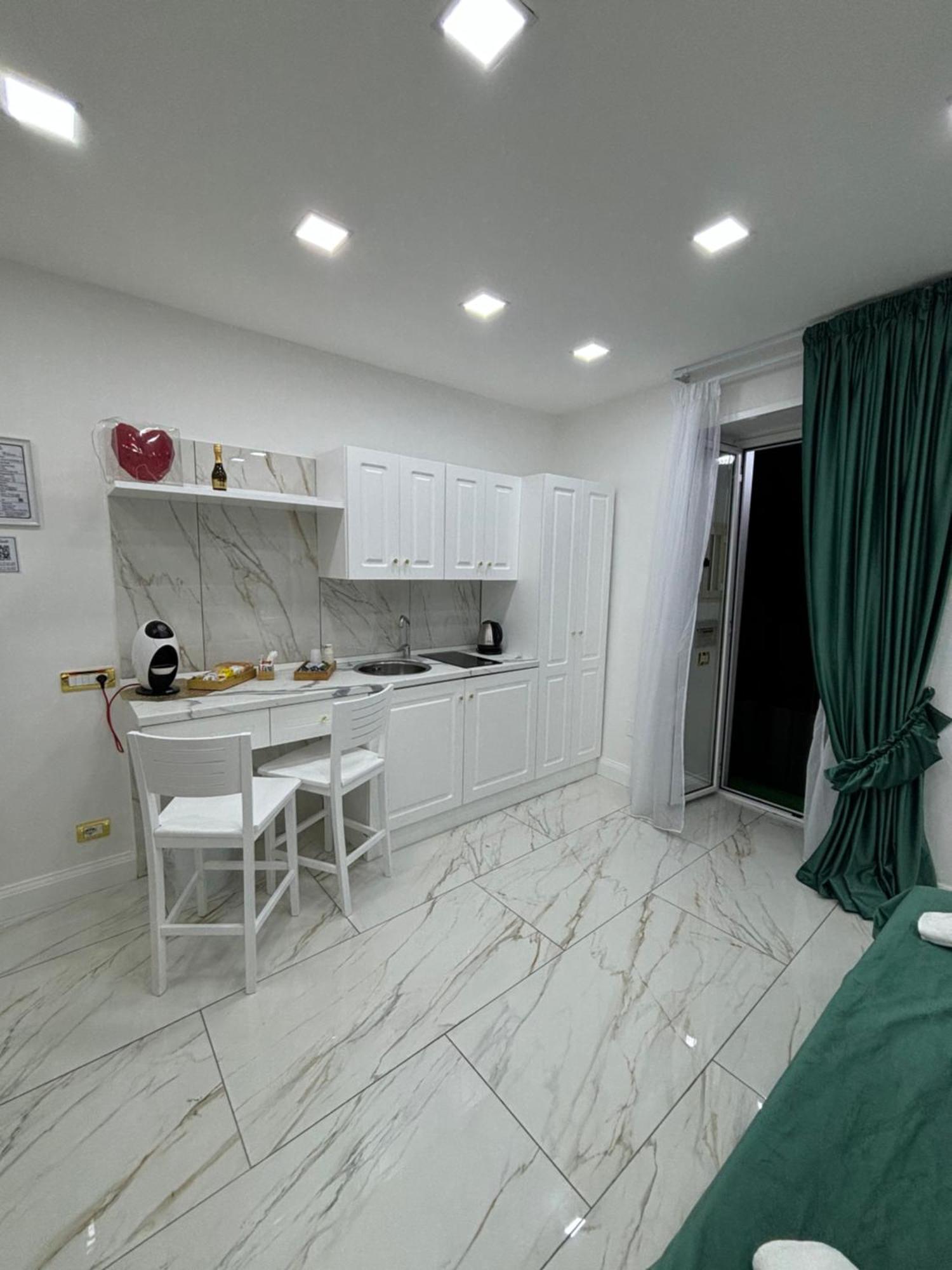 Suite Campanile Неаполь Экстерьер фото